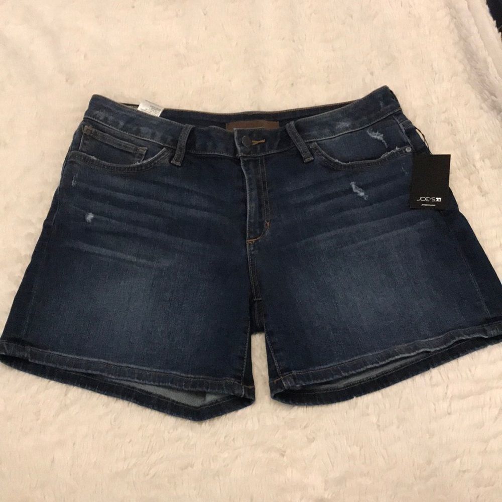 Cute Dark Wash Joes jean shorts Size 31, New With Tags!